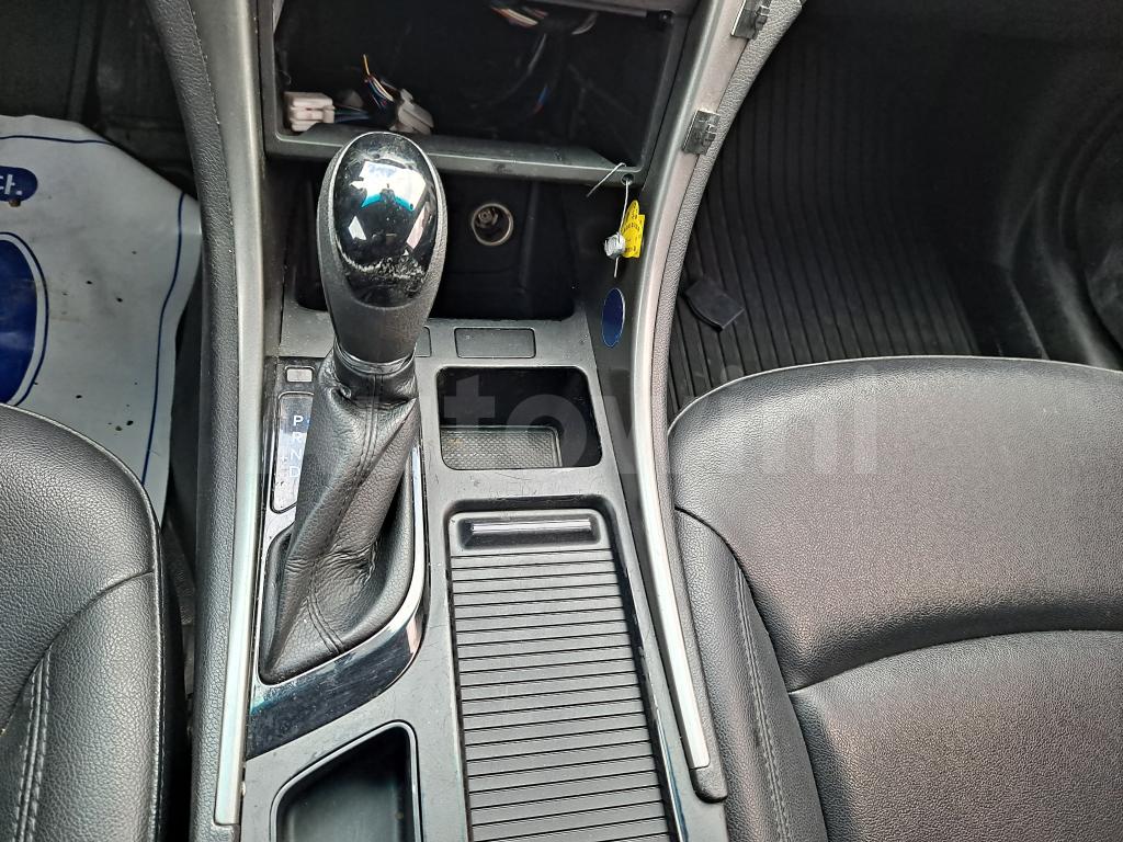 2016 HYUNDAI YF SONATA THE BRILLIANT LPG TAXI - 29