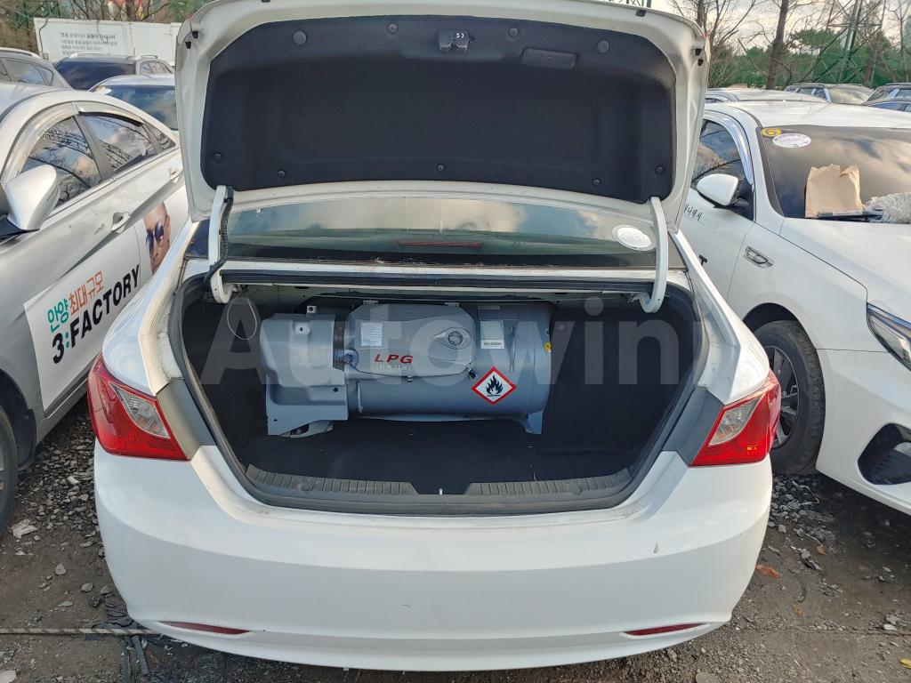 2016 HYUNDAI YF SONATA THE BRILLIANT 16OF16 TAXI REAL ODOMETER - 37