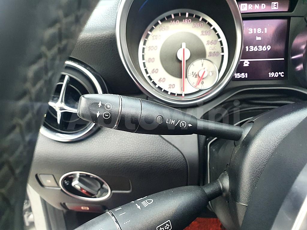 2012 MERCEDES BENZ  SLK CLASS SLK200 BLU-FIFI SEA R172 - 16