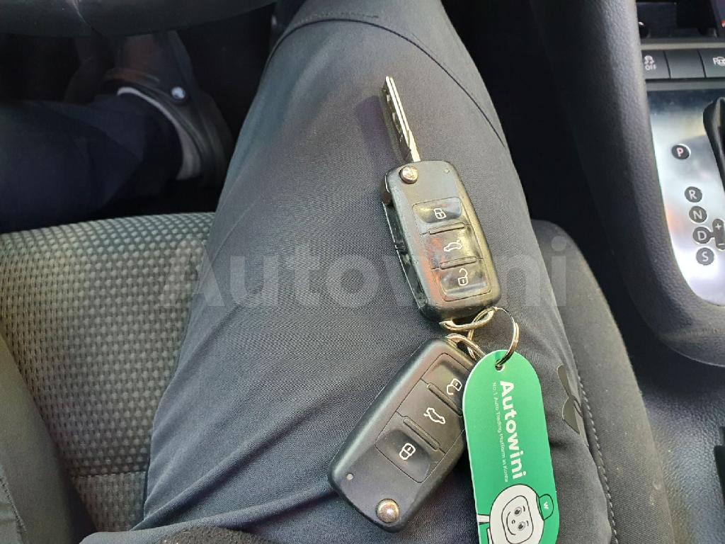 2013 VOLKSWAGEN GOLF 6GEN TDI2.0/SUNROOF/R.CAM - 44