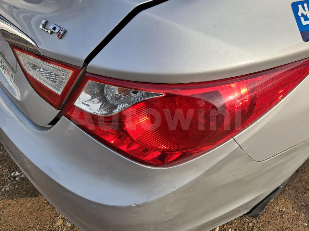 2016 HYUNDAI YF SONATA THE BRILLIANT LPG TAXI - 9