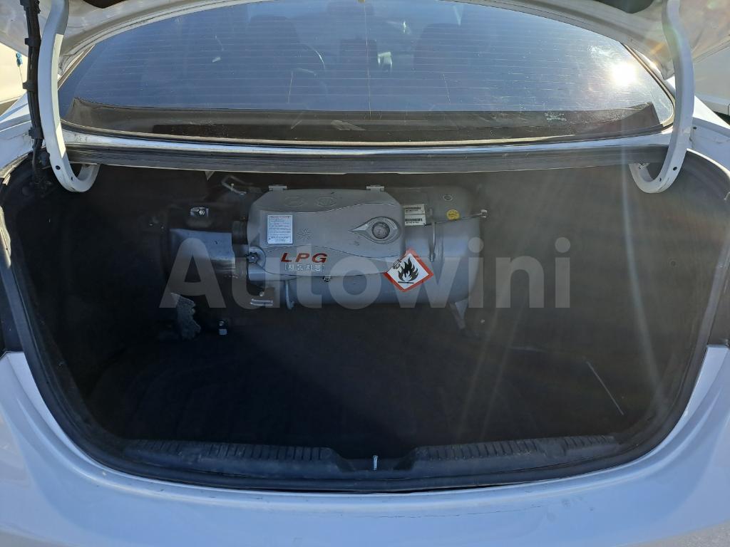 2015 HYUNDAI  AVANTE ELANTRA LPG/LUXURY - 26