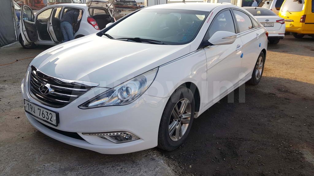 KMHEB41ABDA567030 2013 HYUNDAI YF SONATA BRILLIANT WHITE-0