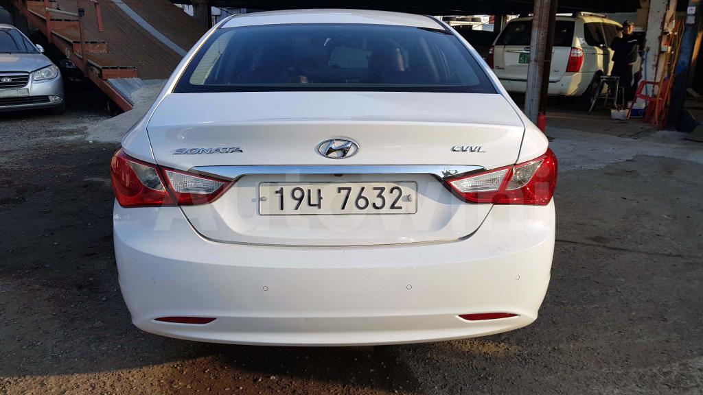 KMHEB41ABDA567030 2013 HYUNDAI YF SONATA BRILLIANT WHITE-3