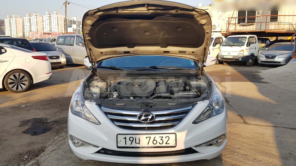 2013 HYUNDAI YF SONATA BRILLIANT WHITE - 15