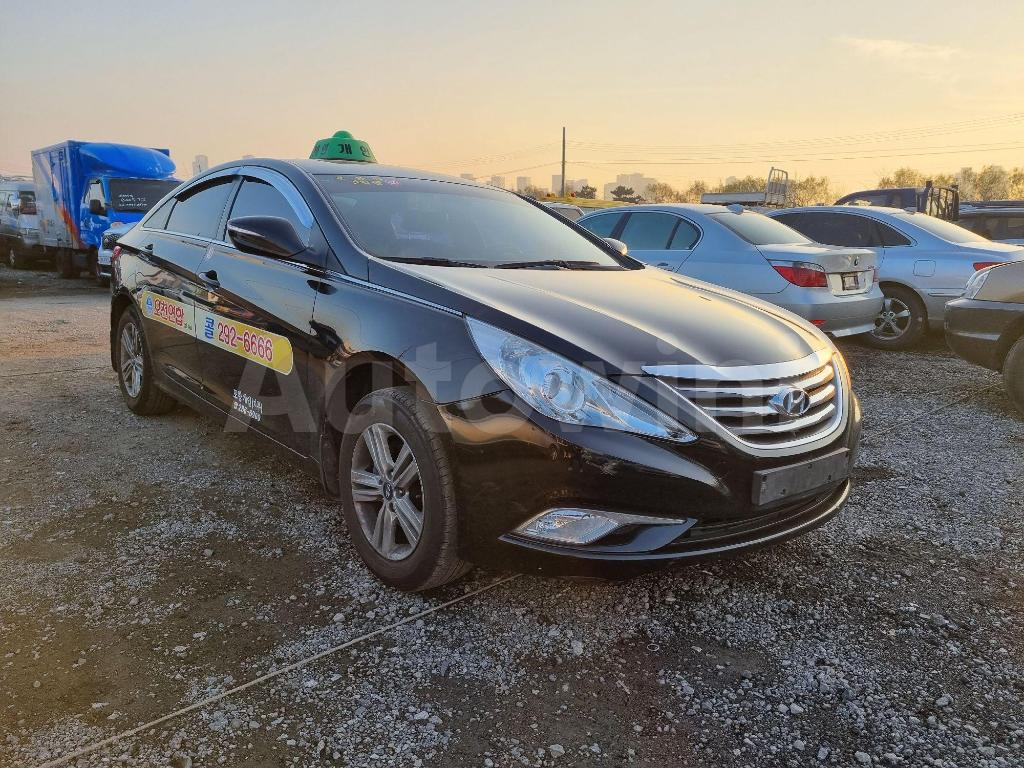 KMHEC41LBEA633141 2014 HYUNDAI YF SONATA LPG TAXI-2