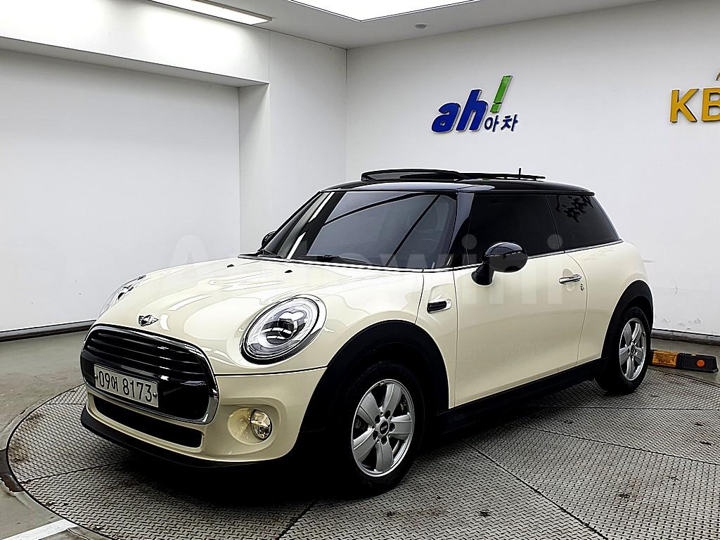 WMWXN3107H3C11965 2017 MINI COOPER D 1.5 MID 3RD GEN-0