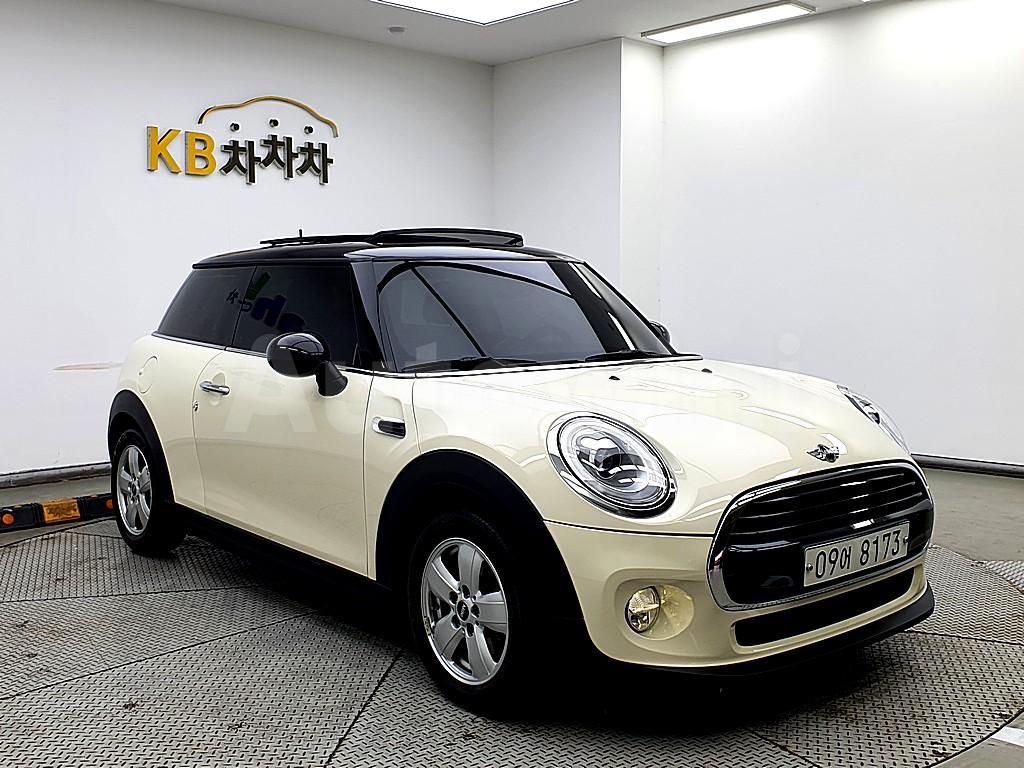 WMWXN3107H3C11965 2017 MINI COOPER D 1.5 MID 3RD GEN-1
