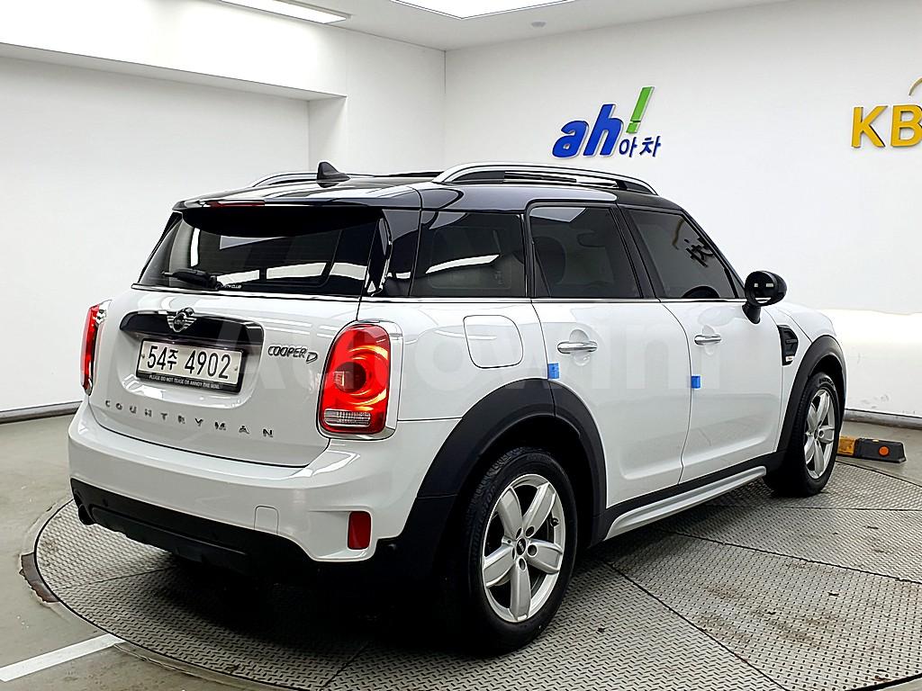 WMWYT9101J3D75196 2018 MINI COOPER D COUNTRYMAN BASIC-2