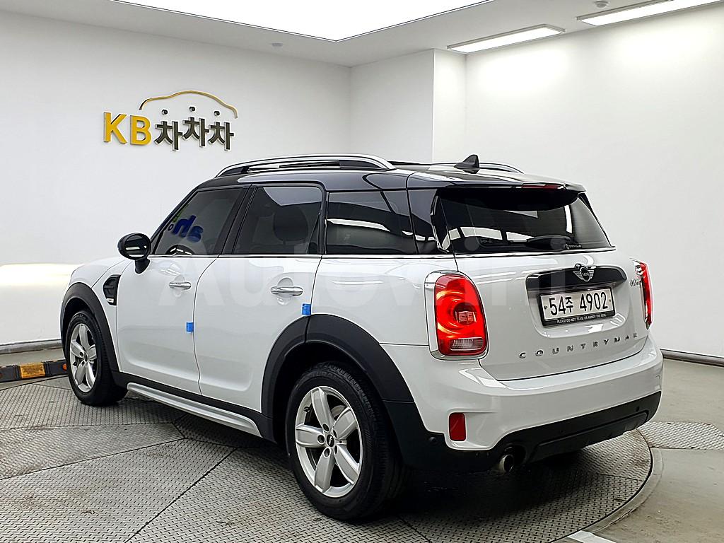 WMWYT9101J3D75196 2018 MINI COOPER D COUNTRYMAN BASIC-3