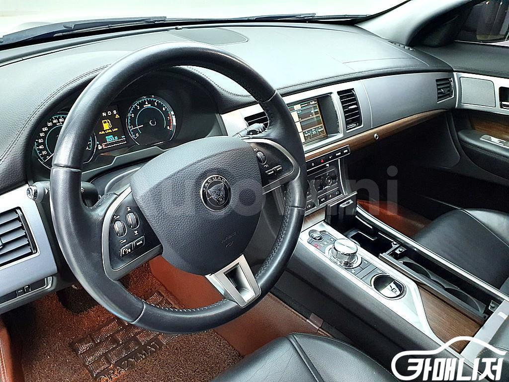 2014 JAGUAR XF 2.0 LUXURY X250 - 11