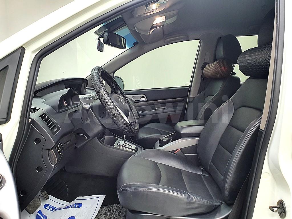 2019 SSANGYONG KORANDO TURISMO 4WD 9 SEATER EXTREME - 9
