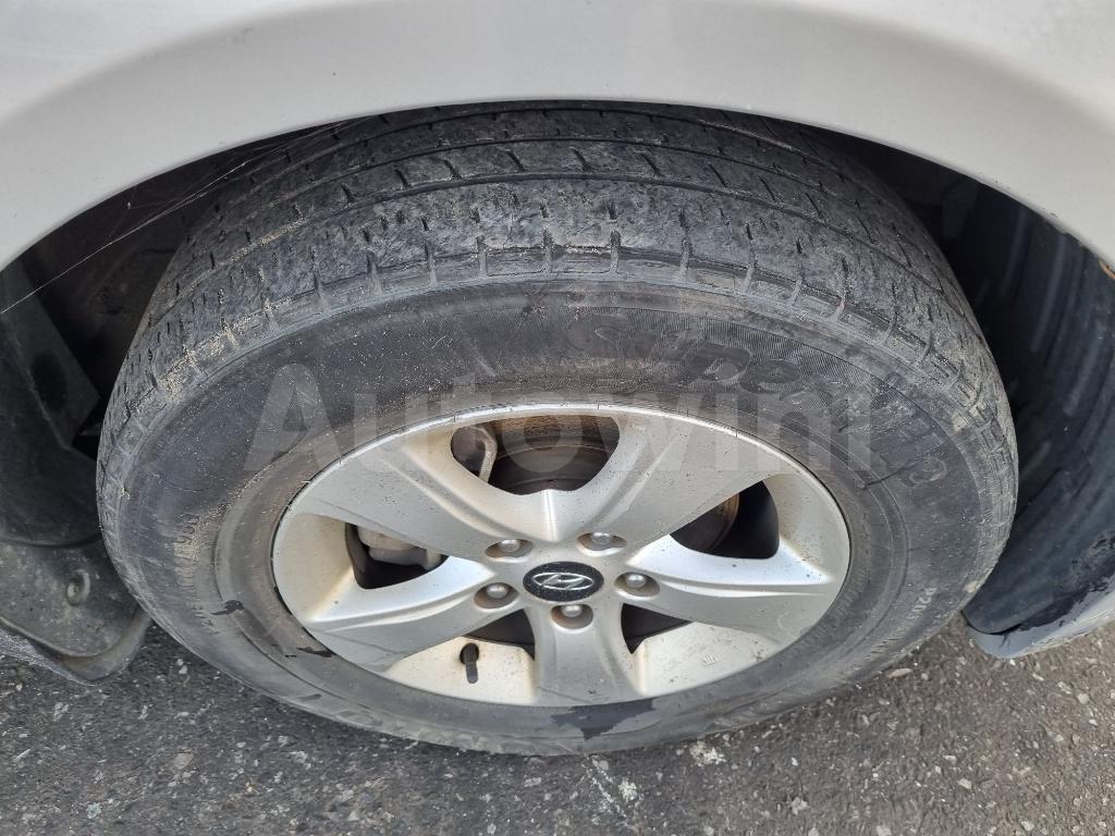 2013 HYUNDAI YF SONATA LPG AT - 9