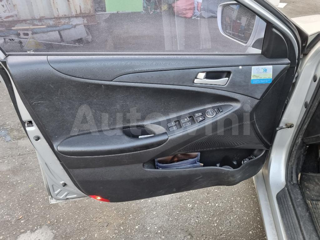 2013 HYUNDAI YF SONATA LPG AT - 21