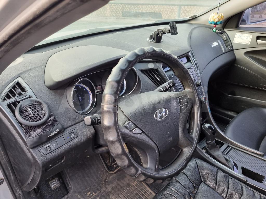 2013 HYUNDAI YF SONATA LPG AT - 25