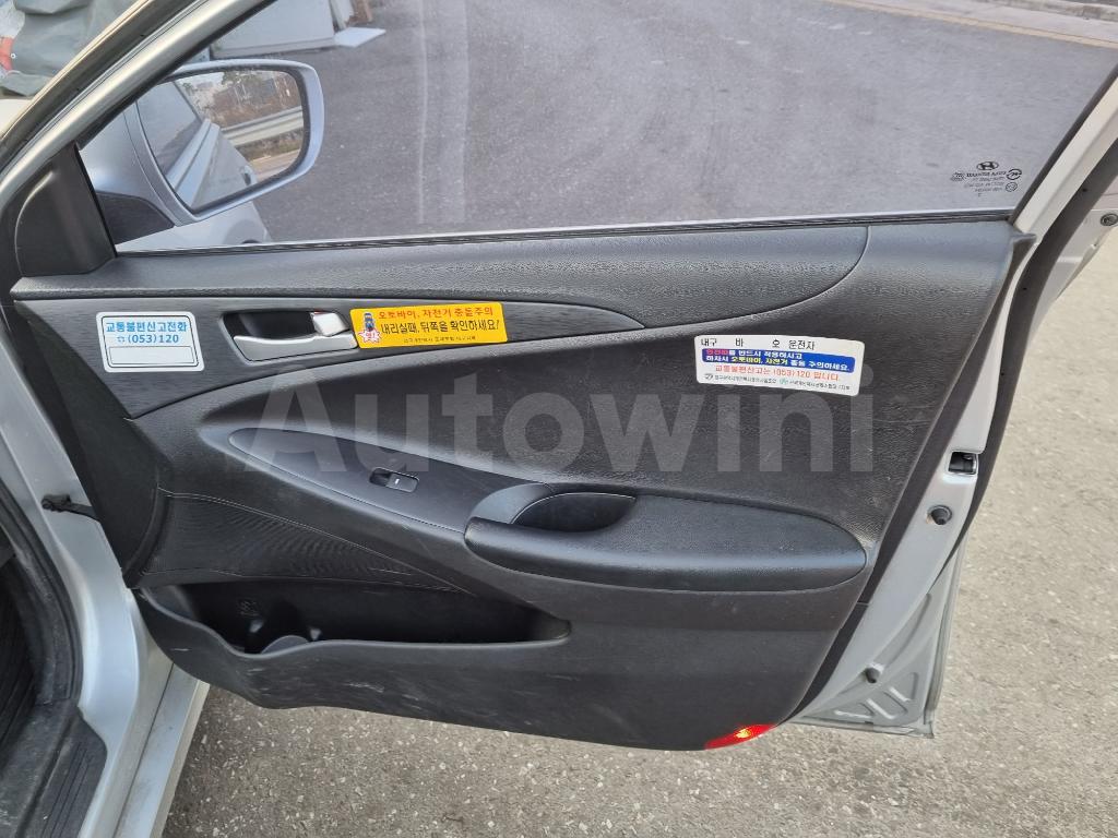 2013 HYUNDAI YF SONATA LPG AT - 36