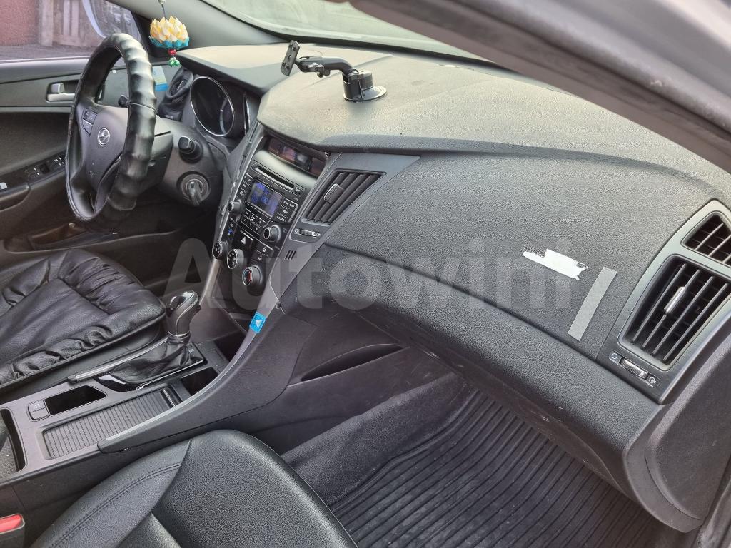 2013 HYUNDAI YF SONATA LPG AT - 40