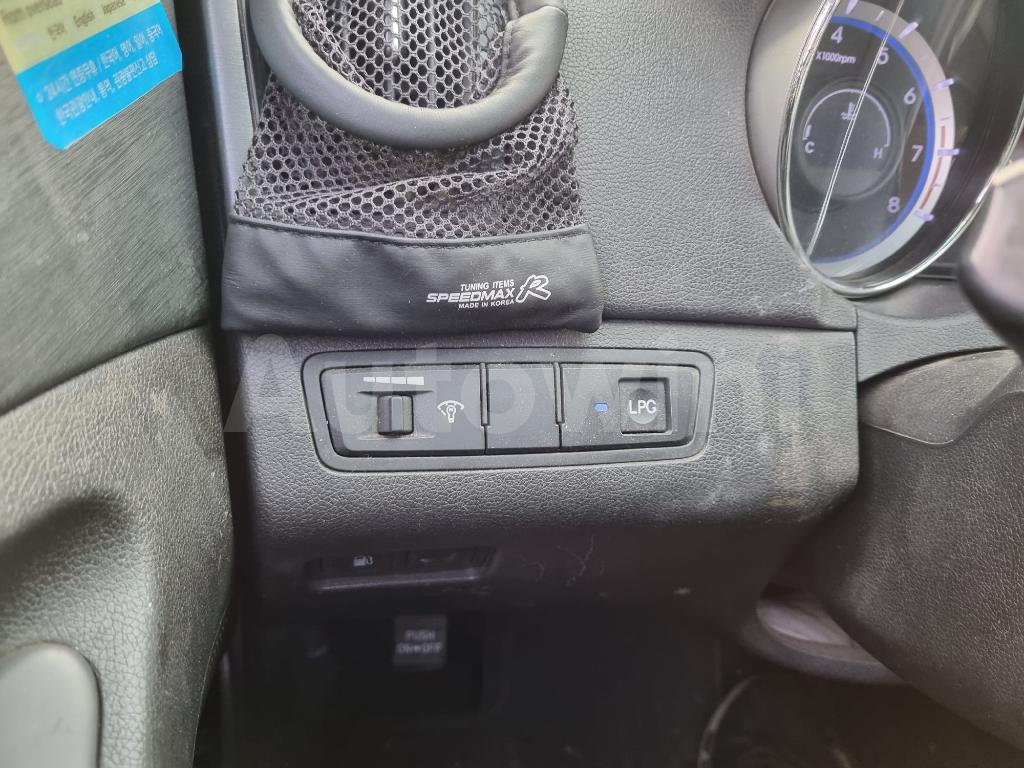 2013 HYUNDAI YF SONATA LPG AT - 42