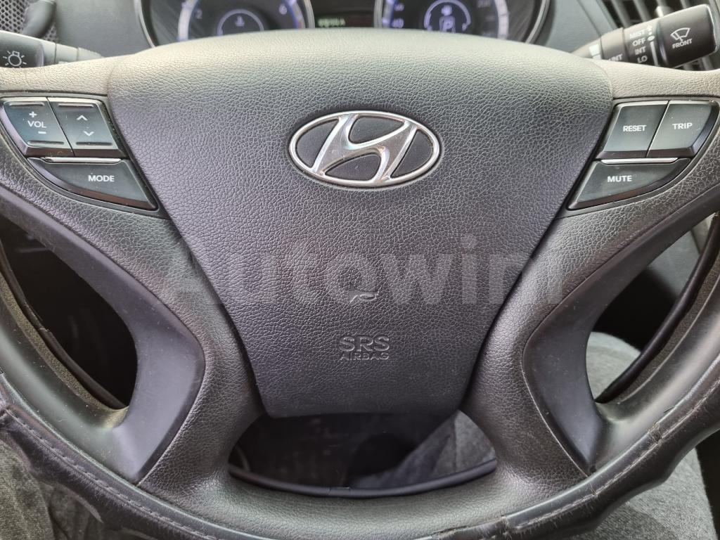 2013 HYUNDAI YF SONATA LPG AT - 43