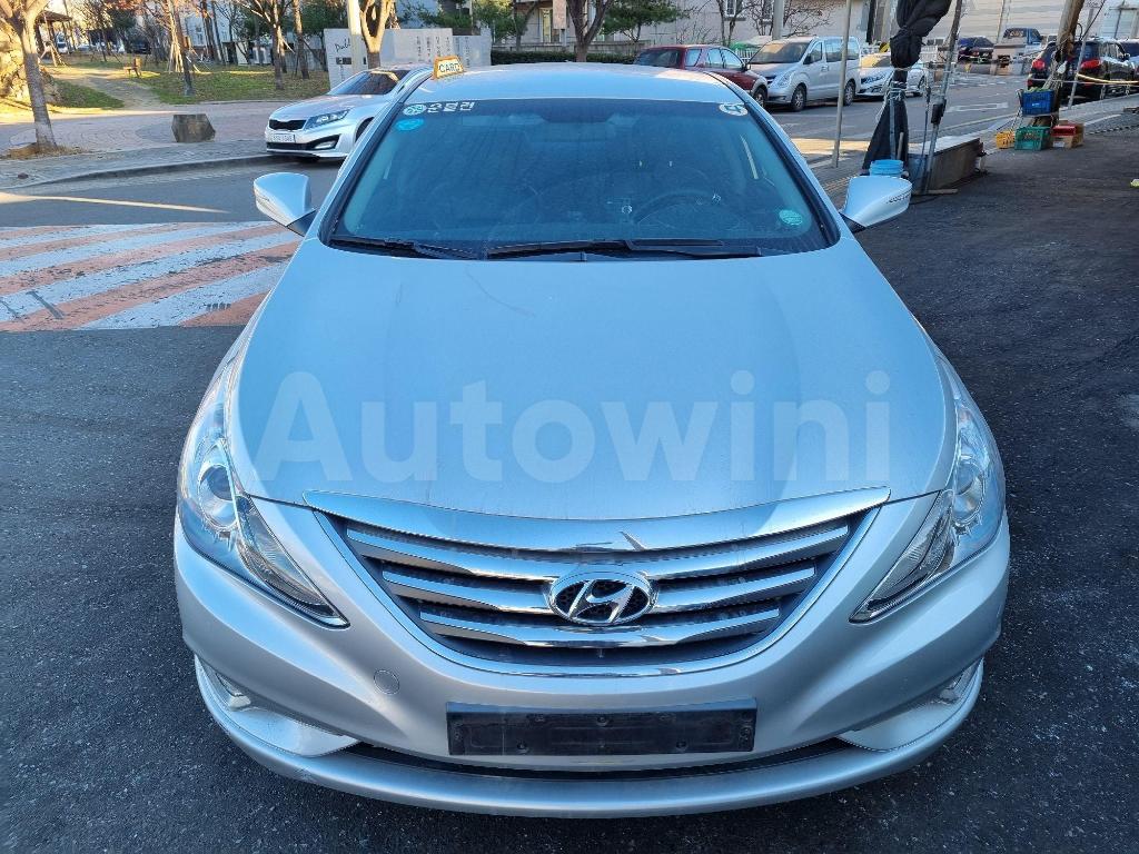 2014 HYUNDAI YF SONATA LPG AT - 8