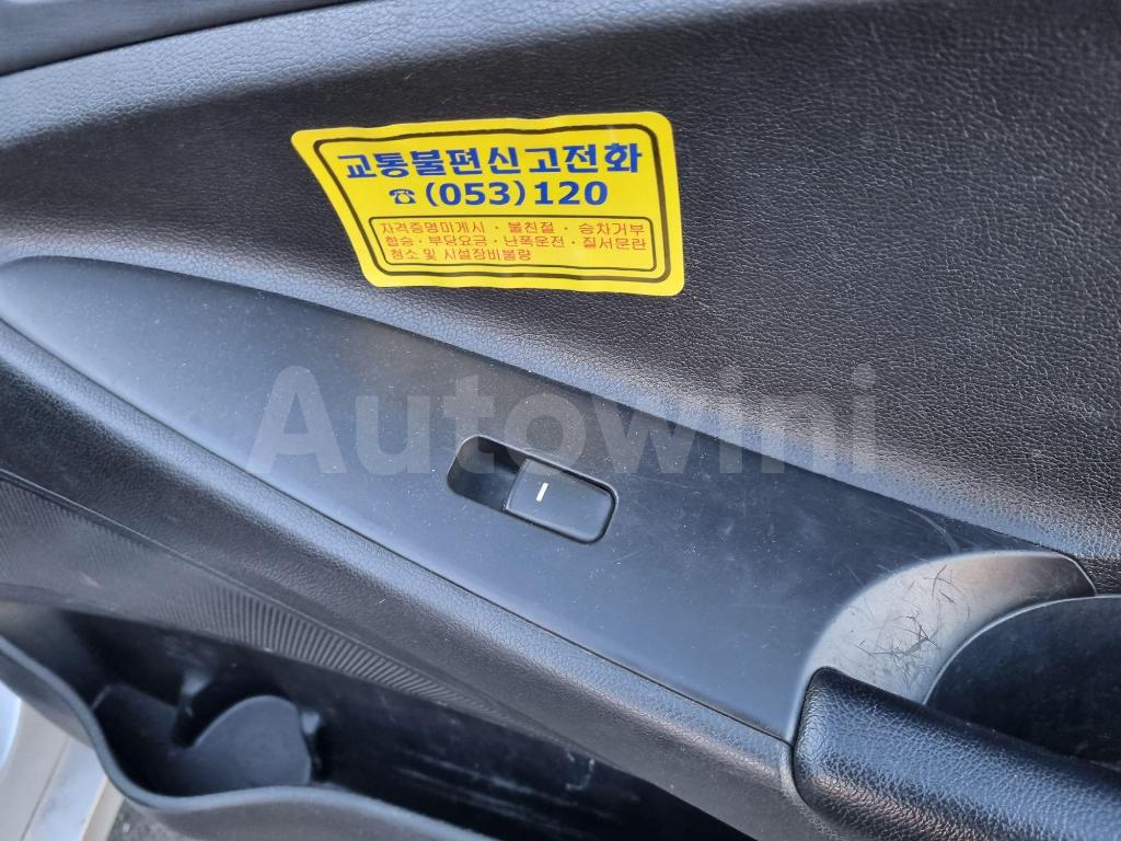 2014 HYUNDAI YF SONATA LPG AT - 31