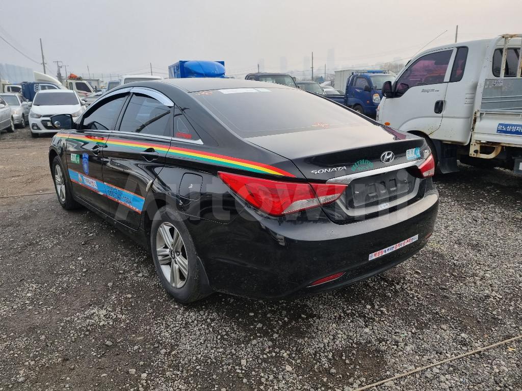 KMHEC41LBDA556751 2013 HYUNDAI YF SONATA LPG TAXI-4