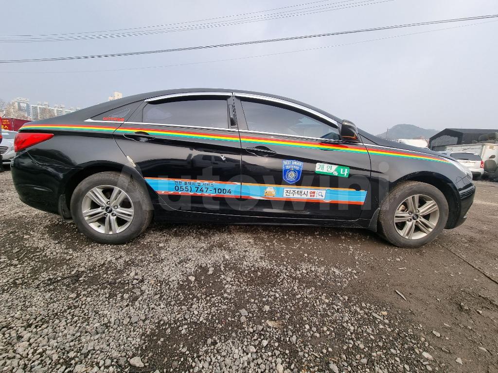 2013 HYUNDAI YF SONATA LPG TAXI - 8