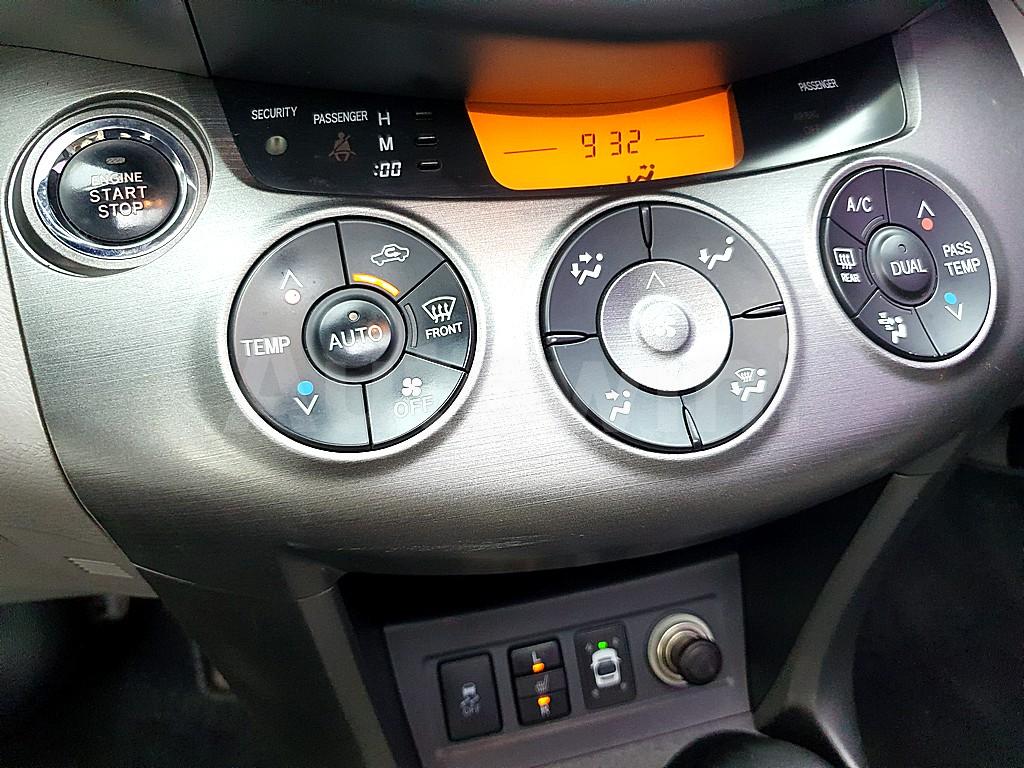 2011 TOYOTA RAV4 4WD - 13