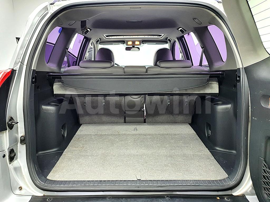 2011 TOYOTA RAV4 4WD - 17