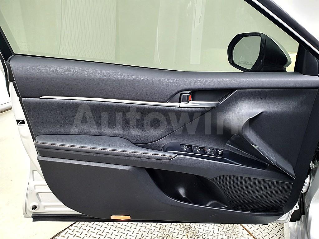 2019 TOYOTA  CAMRY 2.5 HYBRID XLE - 8