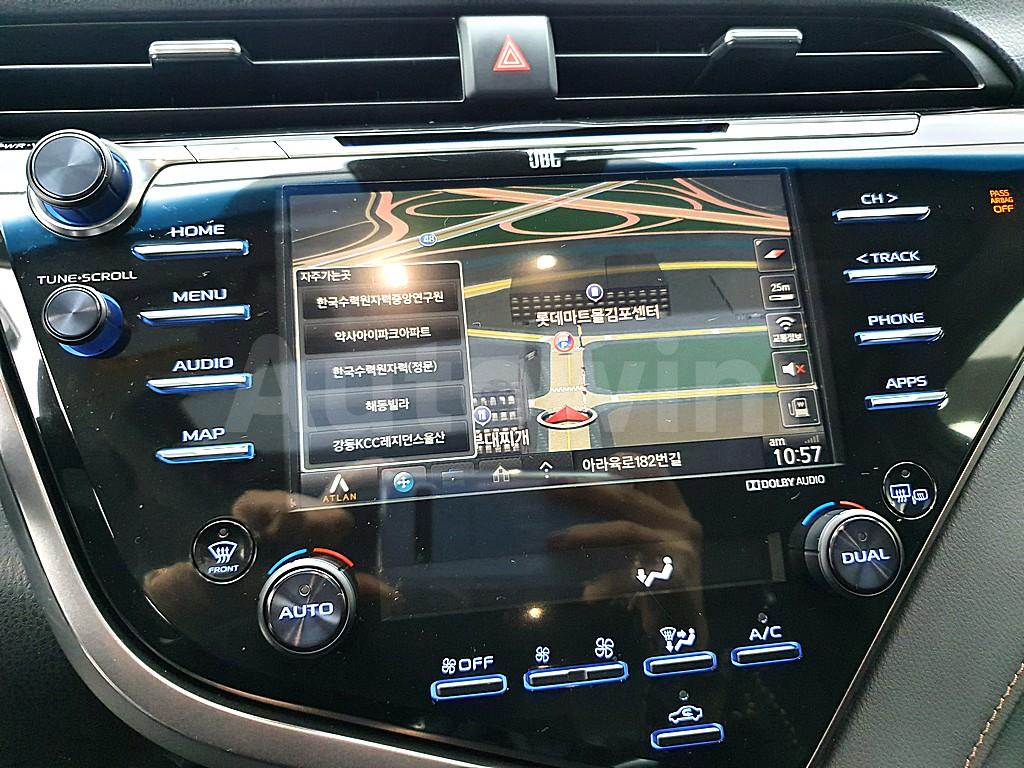 2019 TOYOTA  CAMRY 2.5 HYBRID XLE - 12