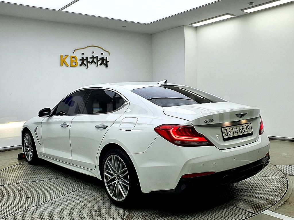KMTG341ABLU059565 2020 GENESIS G70 2.0T 2WD ELITE-3