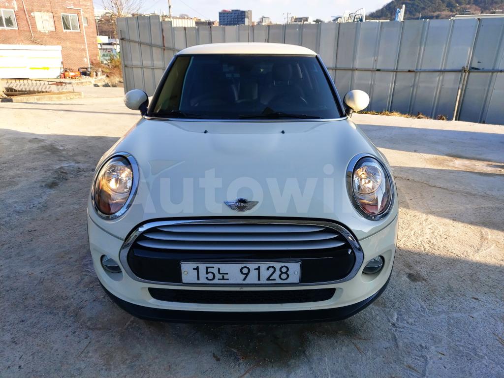WMWXN3106F3A05095 2015 MINI COOPER D DIESEL-1