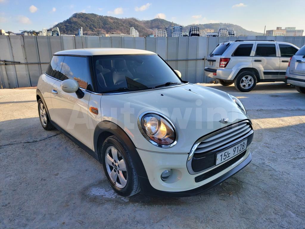 WMWXN3106F3A05095 2015 MINI COOPER D DIESEL-2