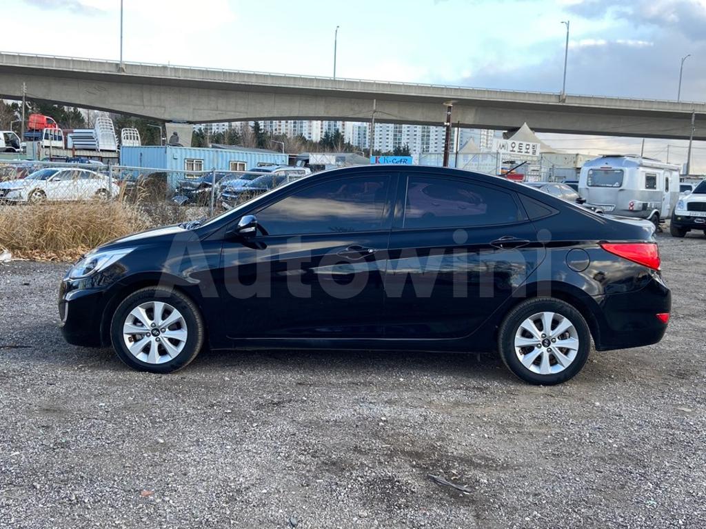 KMHCT41UGHU195447 2017 HYUNDAI ACCENT  1.6 VGT ABS/VDC/REAR SENSOR/AT-2