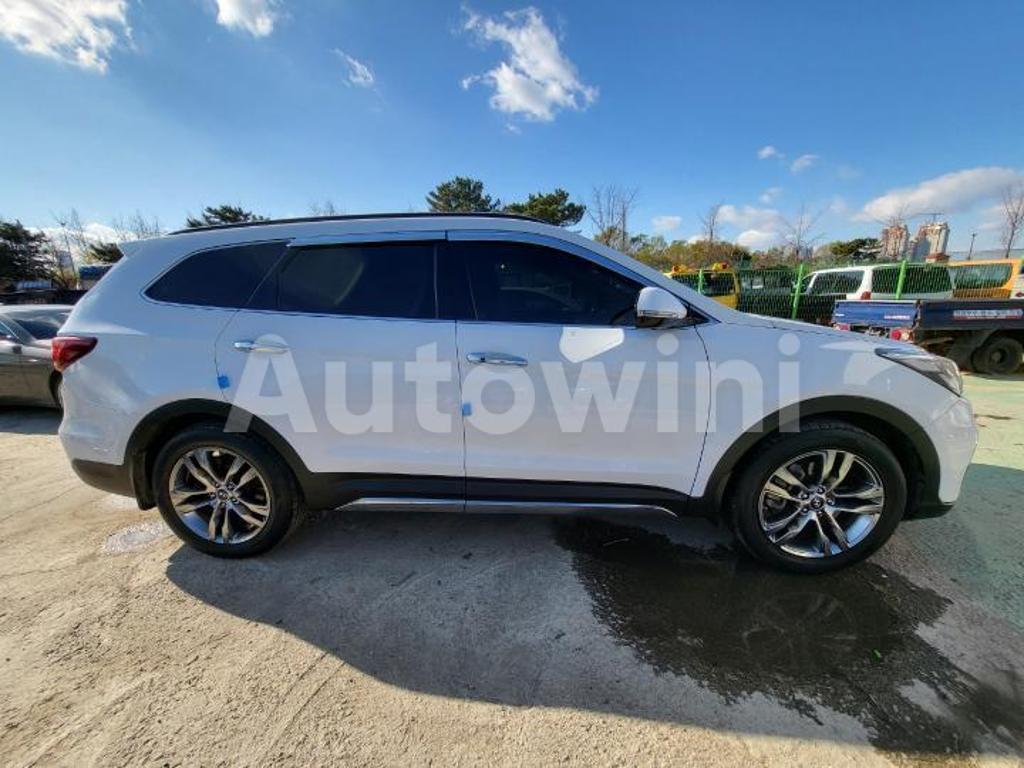 KMHSR81XDJU293134 2018 HYUNDAI  MAXCRUZ 4WD-5