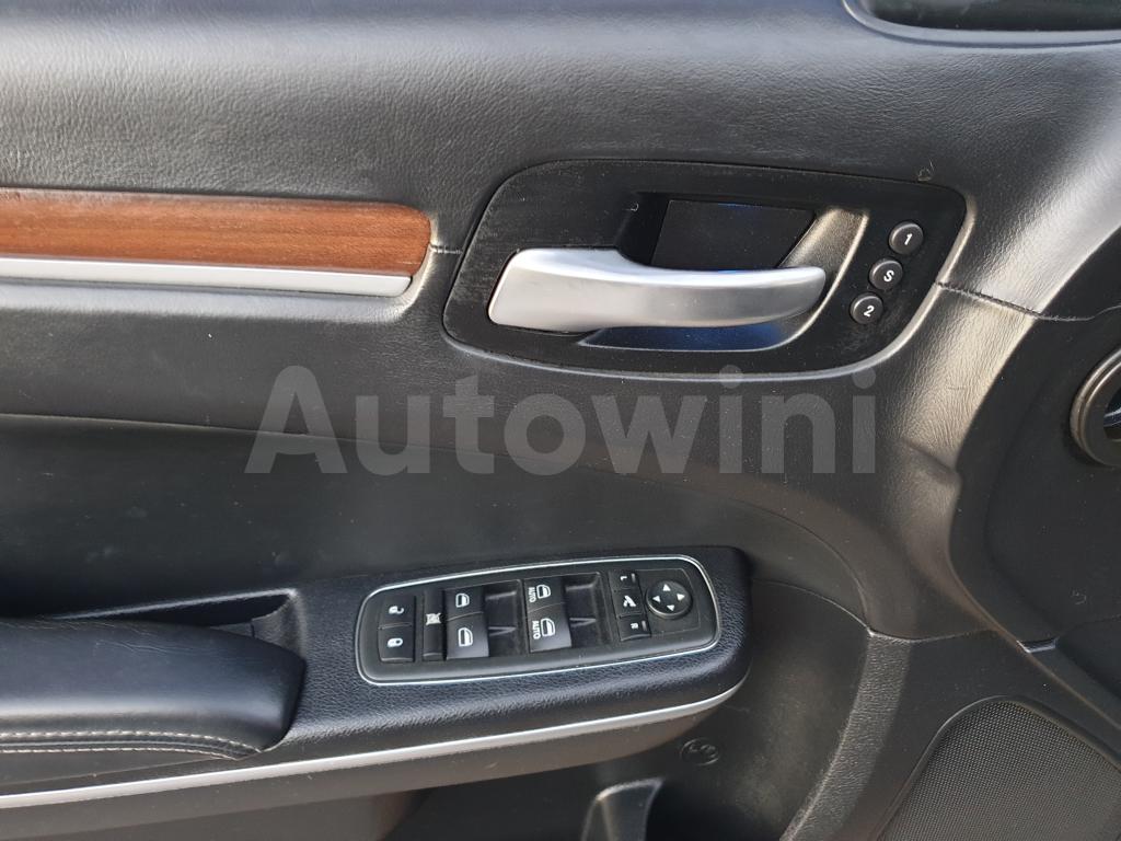 2012 CHRYSLER  300C SUNROOF S.KEY CAMERA NAVI - 32