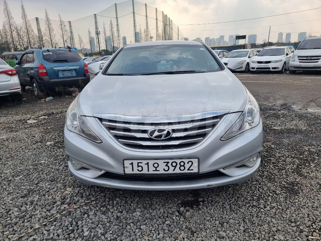 KMHEC41LBDA480364 2013 HYUNDAI YF SONATA B-0