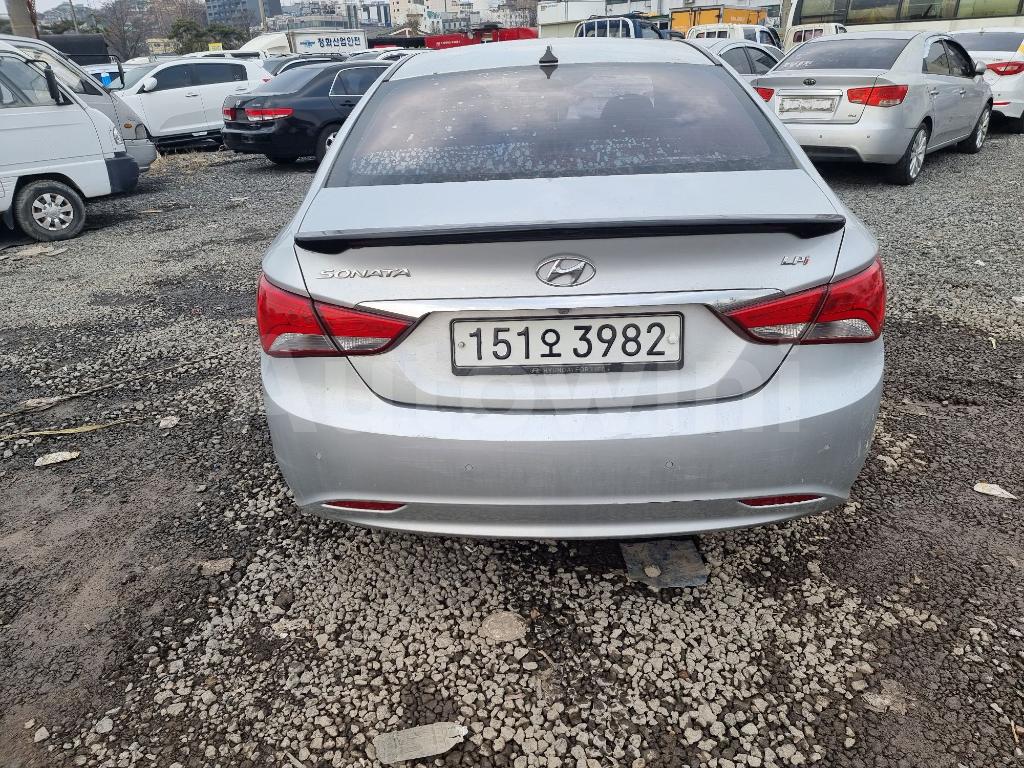 KMHEC41LBDA480364 2013 HYUNDAI YF SONATA B-2