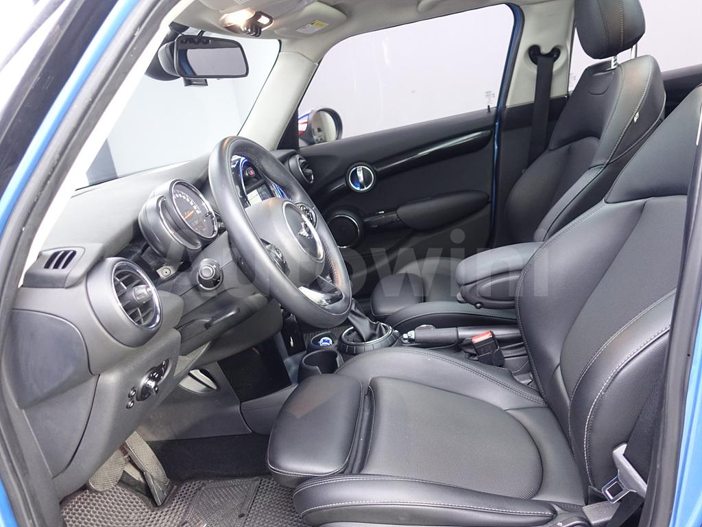 2015 MINI COOPER D FIVE-DOOR - 8