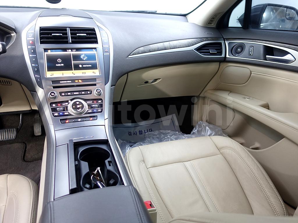 2017 LINCOLN MKZ 2.0L GTDI FWD - 10