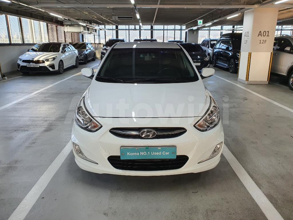 KMHCT51UGHU295218 2017 HYUNDAI ACCENT  1.6 MODERN 5DR*GOOD CONDITION*-1