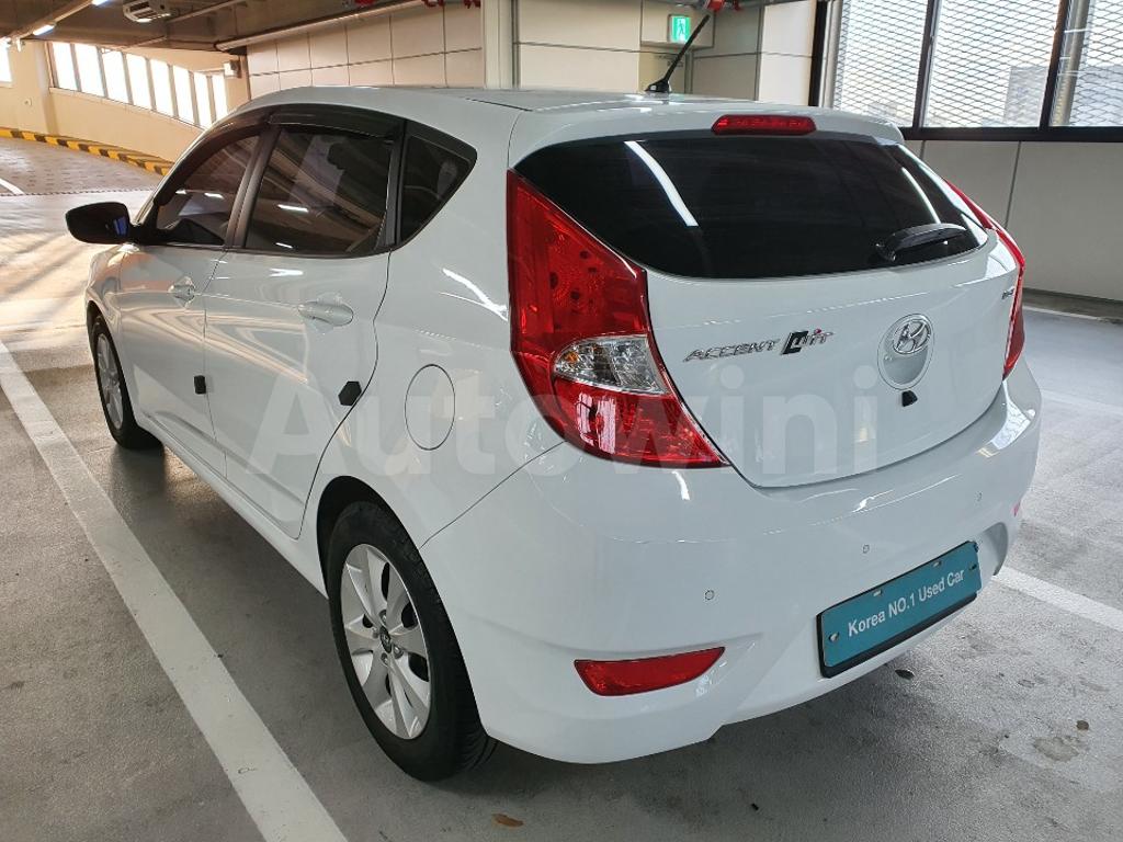 KMHCT51UGHU295218 2017 HYUNDAI ACCENT  1.6 MODERN 5DR*GOOD CONDITION*-3