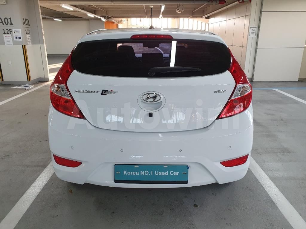 KMHCT51UGHU295218 2017 HYUNDAI ACCENT  1.6 MODERN 5DR*GOOD CONDITION*-4