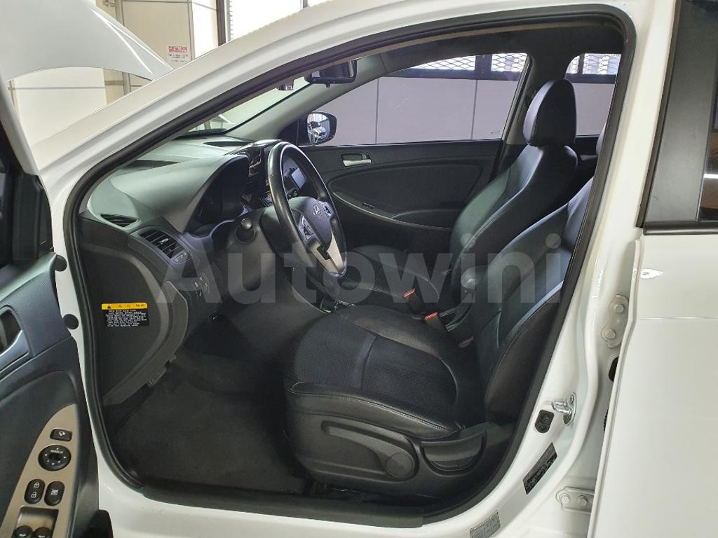 2017 HYUNDAI ACCENT  1.6 MODERN 5DR*GOOD CONDITION* - 24