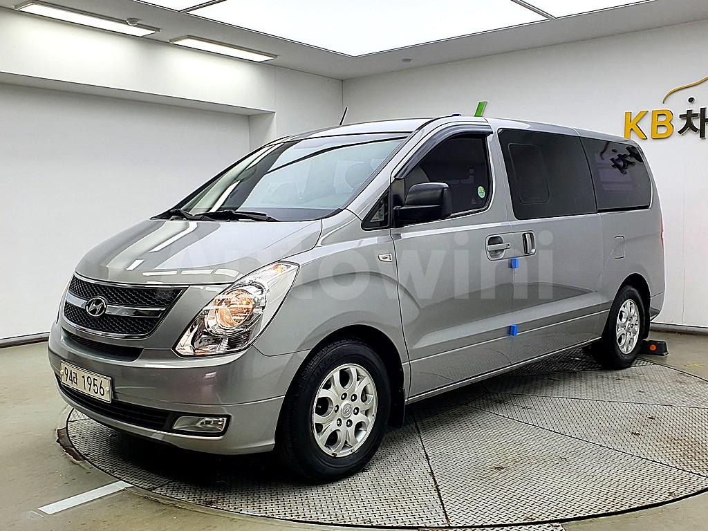 Hyundai cheap van 2012