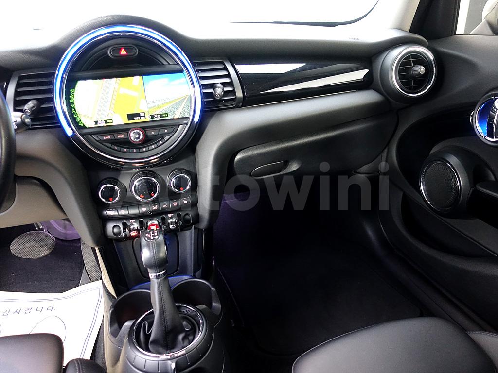 2016 MINI COOPER FIVE-DOOR - 10