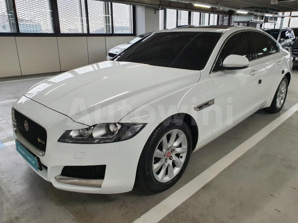 SAJBA4BN4HCY30501 2017 JAGUAR XF 20D 4WD PRESTIGE *GOOD CAR*-0