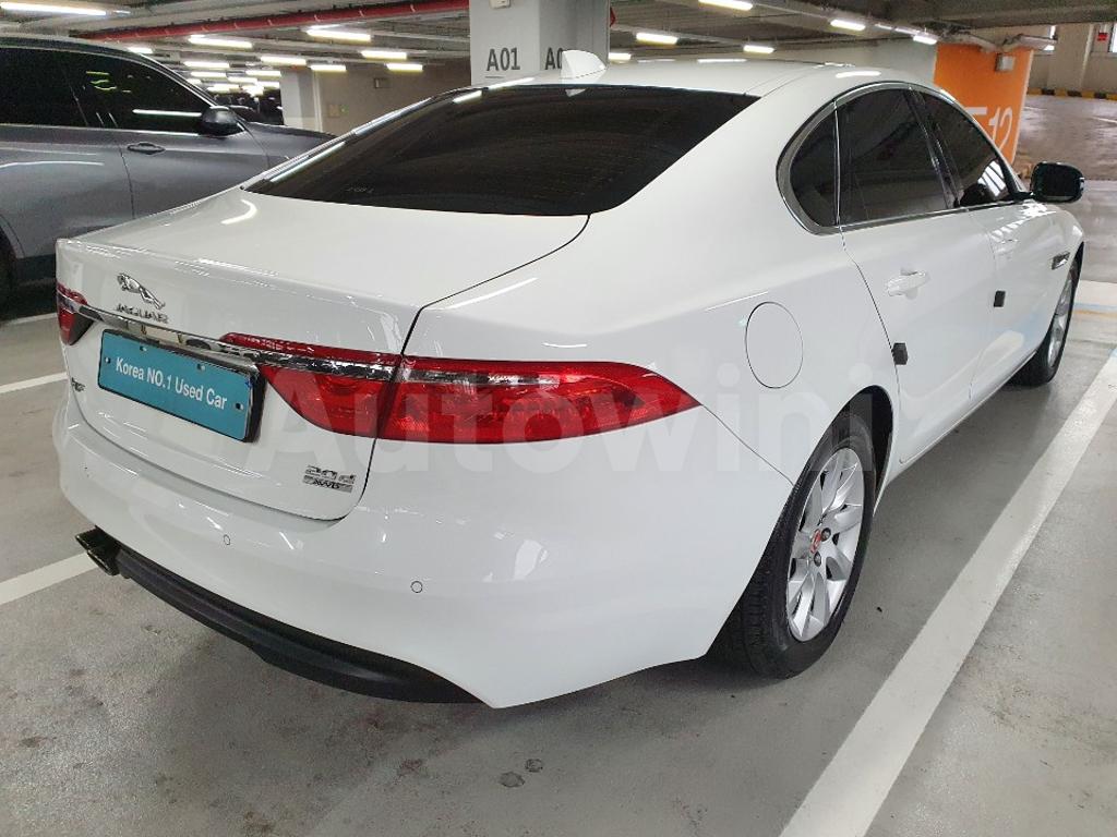 SAJBA4BN4HCY30501 2017 JAGUAR XF 20D 4WD PRESTIGE *GOOD CAR*-5