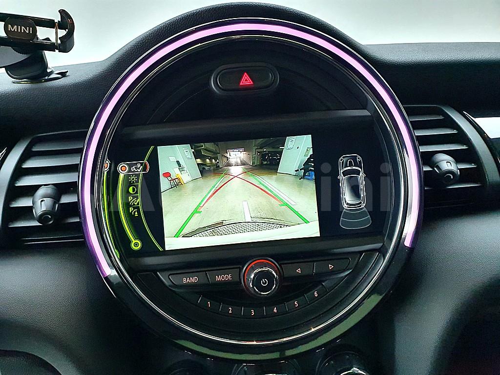 2017 MINI COOPER D FIVE-DOOR - 13